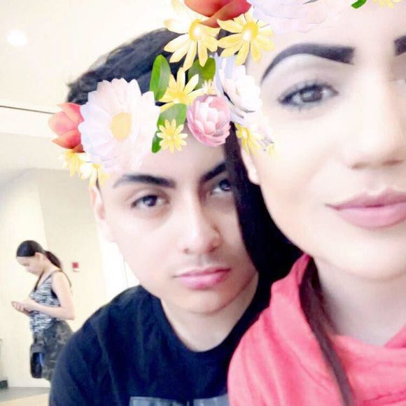 Meet your Posher, Cecilia - Picture 1 of 1